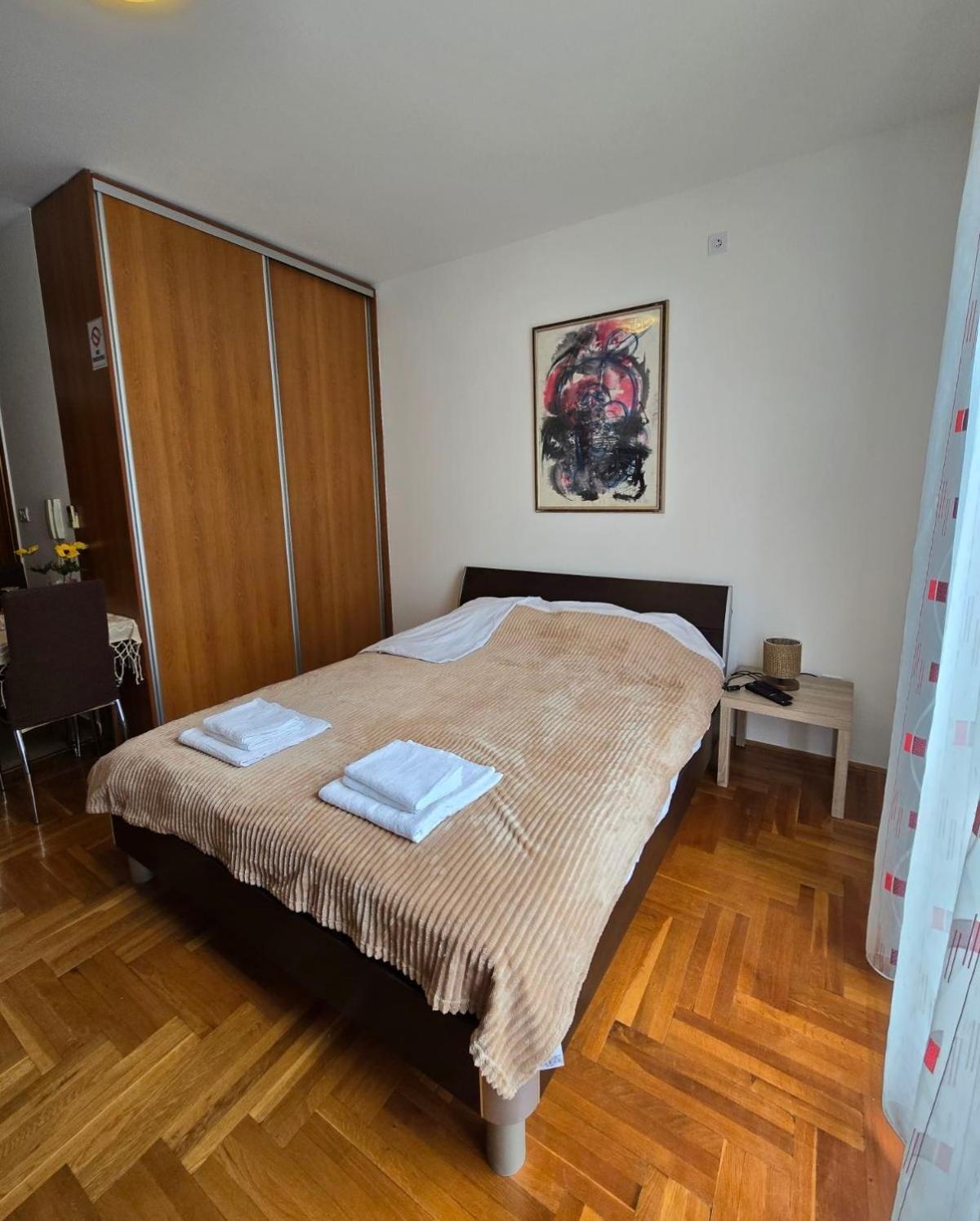 Laki Apartment Подгорица Экстерьер фото