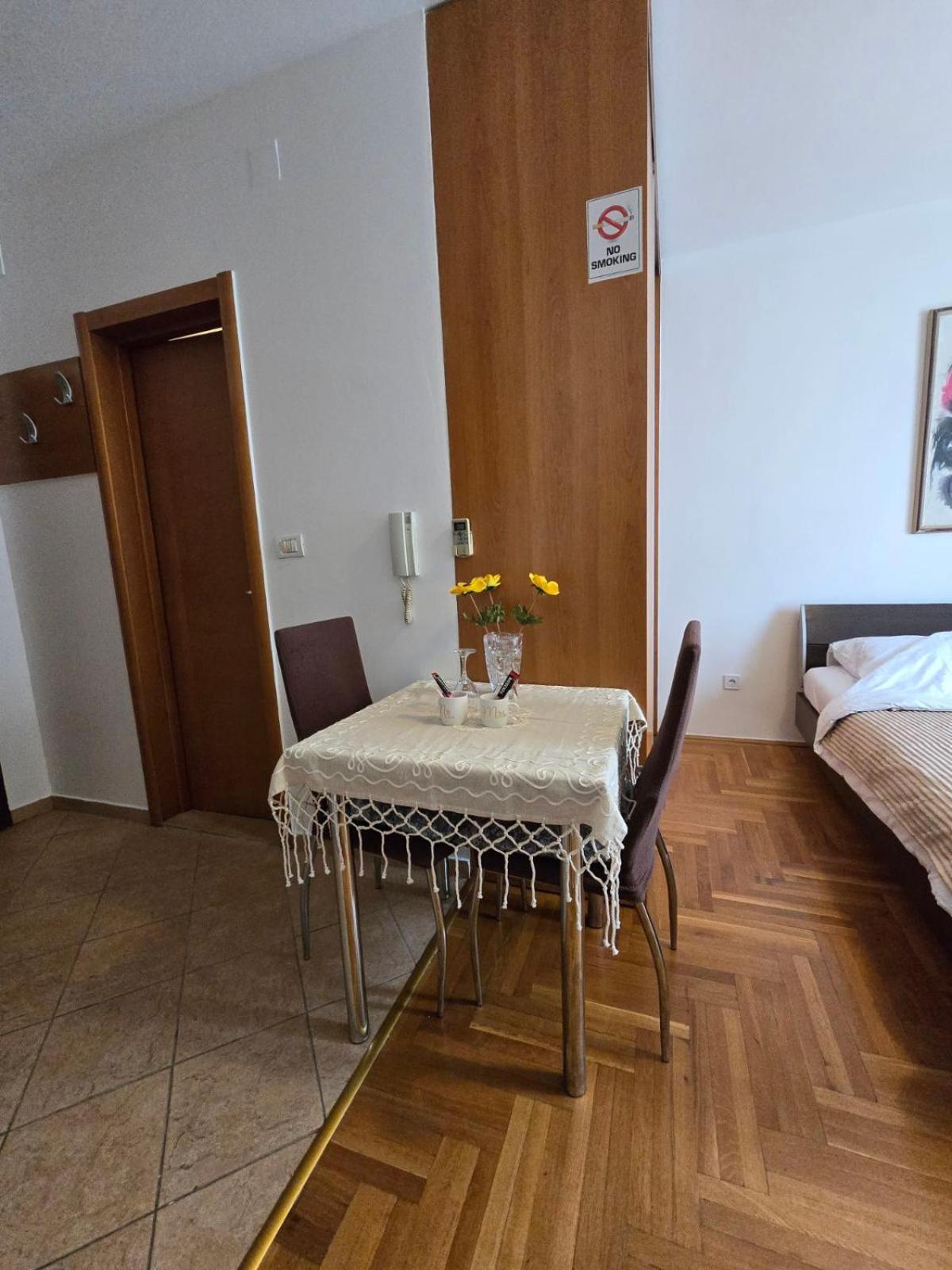 Laki Apartment Подгорица Экстерьер фото